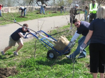 South Side River Trail Earth Day Planting, Arpil 2009